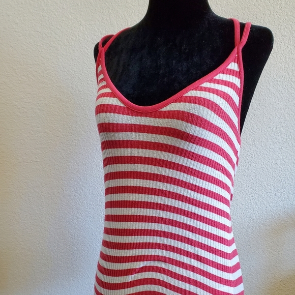 ♡♡♡♡♡ NWOT Criss- cross back top - Picture 2 of 11